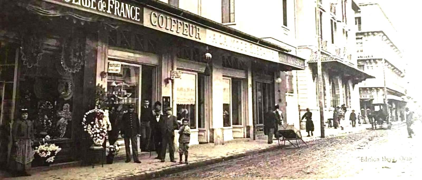 1425- Oran - Rue Alsace-Lorraine avec la Grande Poste2.jpg